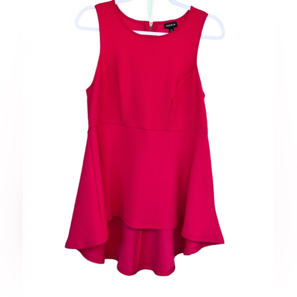 Torrid Fuchsia Pink Textured
Peolum Zip In z the Back Shirt Size
00 (10)